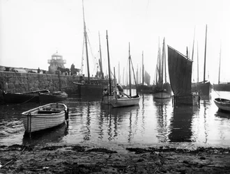Smeatons Pier, St Ives, vers 1880s